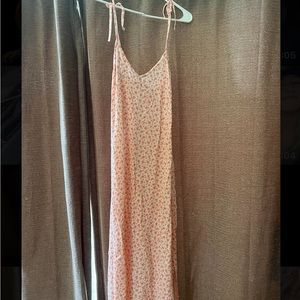 Billabong pink and white floral dress!